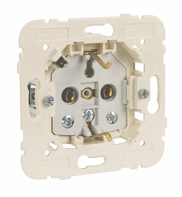 Tomada Schuko de Carregador Usb Mec 21 Un Efapel