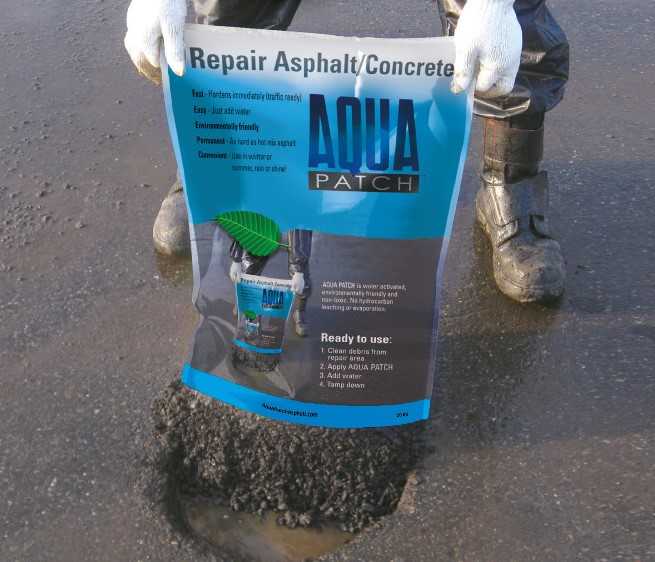 Mistura a frio de betume ativado por água para reparação permanente de superfícies de asfalto e betão - AQUA PATCH