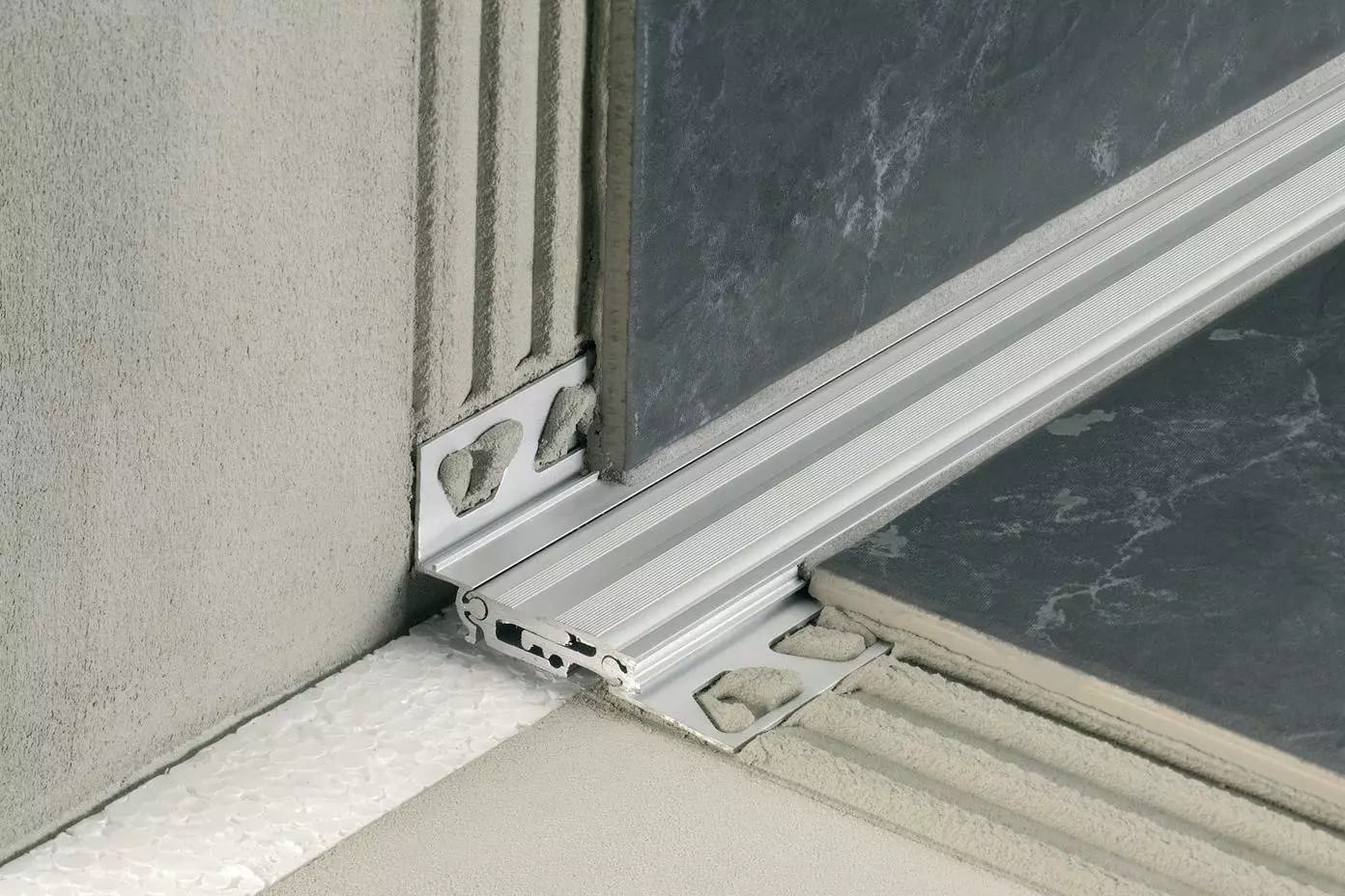 Perfil de juntas estruturais em alumínio Schlüter-DILEX-BTO