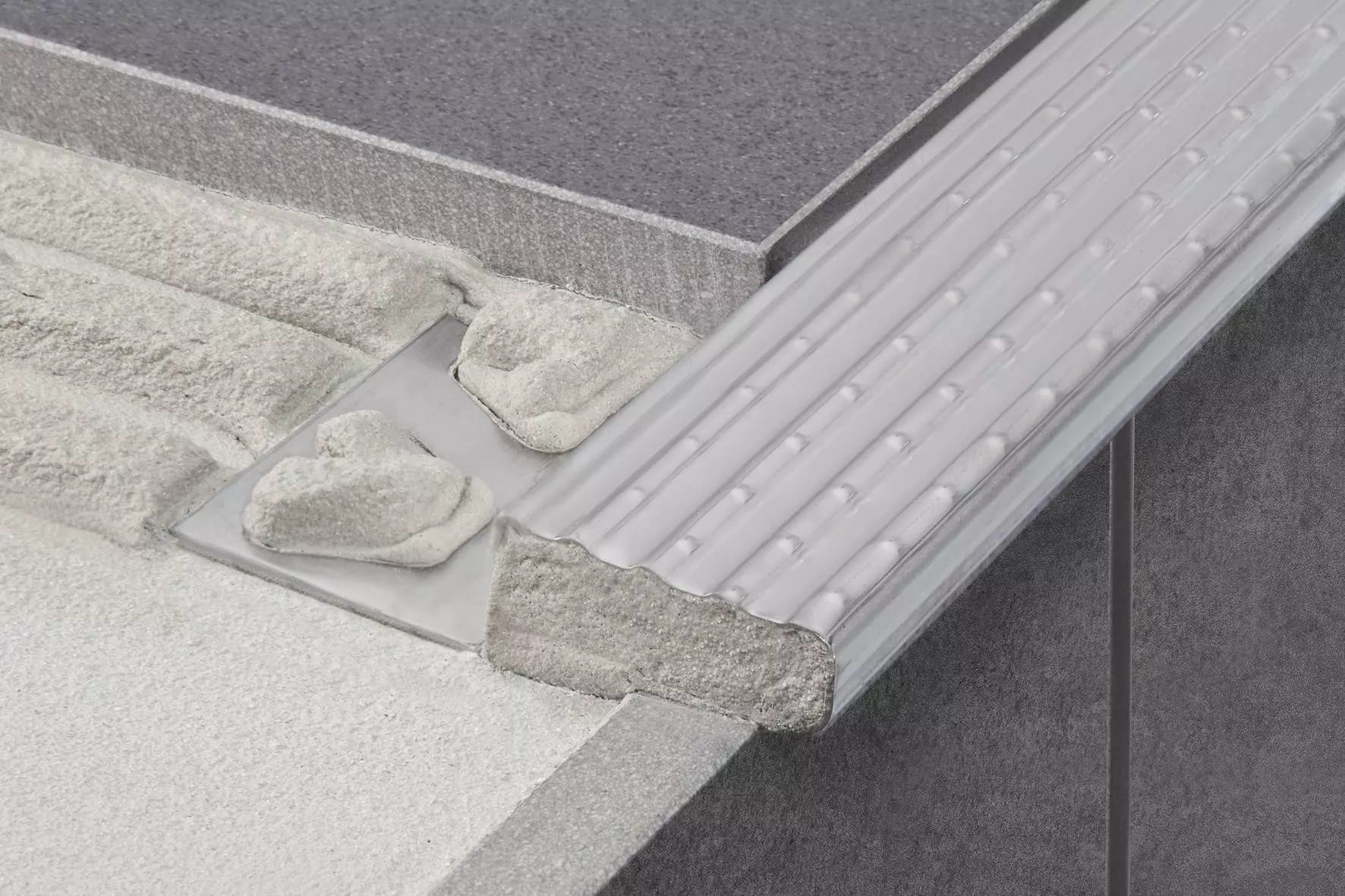 Perfil para escadas em aço inoxidável Schlüter-TREP-E Perfil para escadas em aço inoxidável 30 mm aço inoxidável